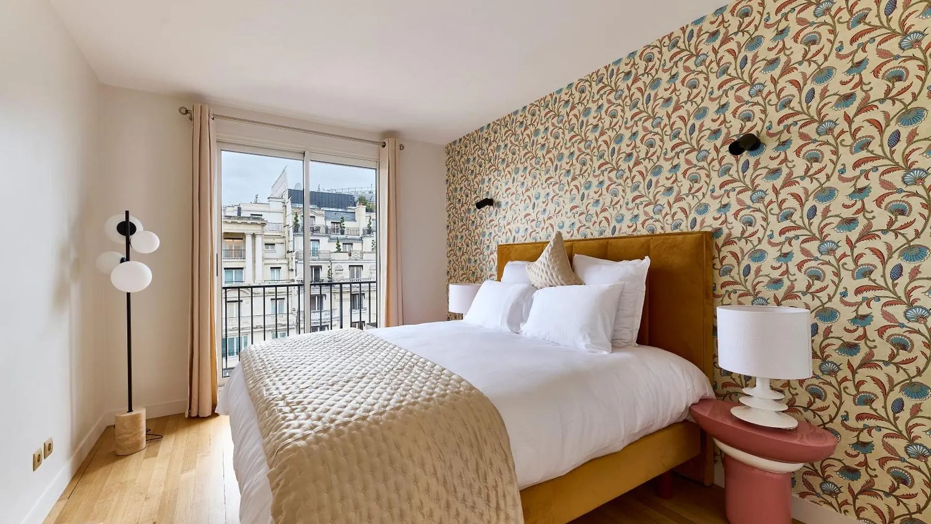 Av George V / Tour Eiffel Apartment Paris