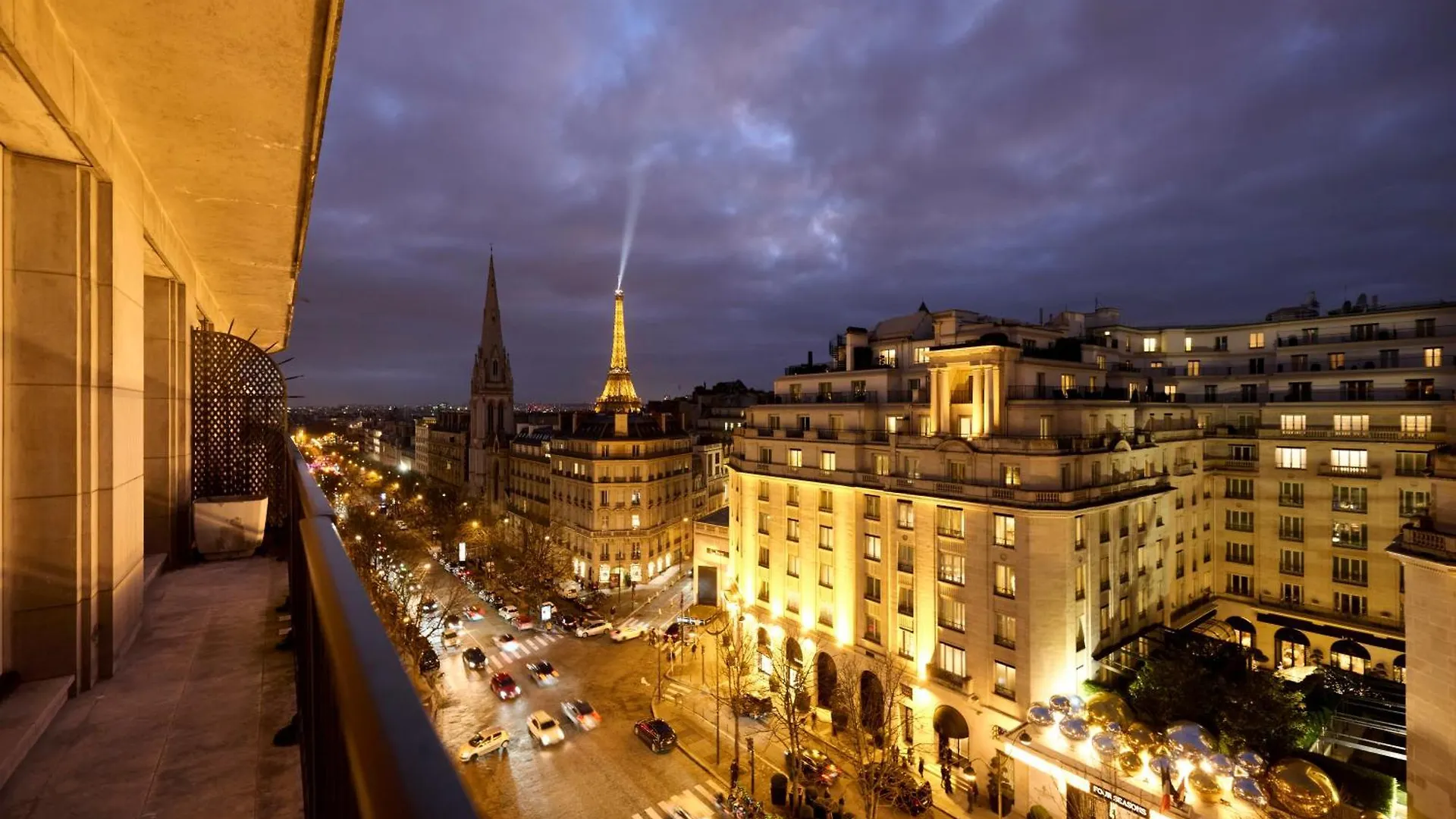 Apartment Av George V / Tour Eiffel